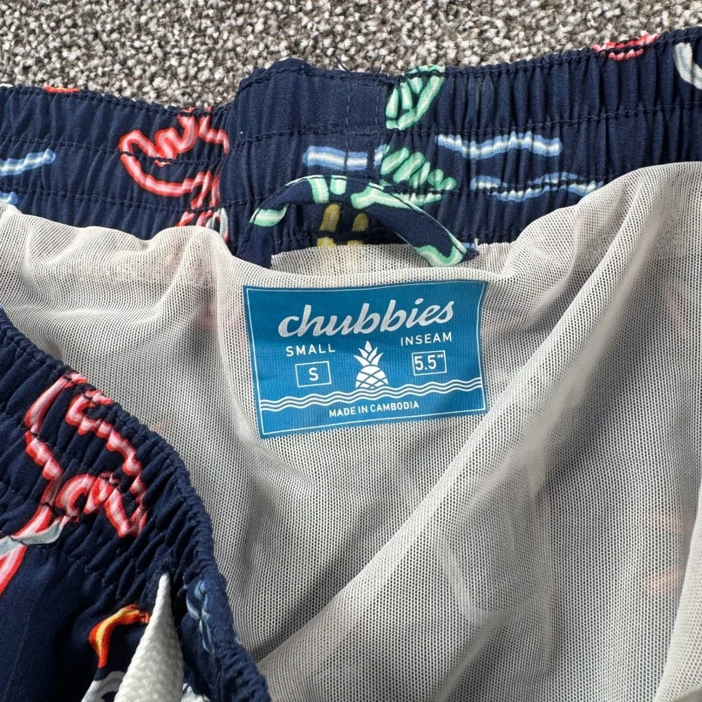 Chubbies Swim Trunks Mens Small Navy‎ Neon Flamingo Palm Tree 5.5 Inseam Shorts